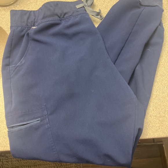 Figs jogger scrub pants - Picture 2 of 6